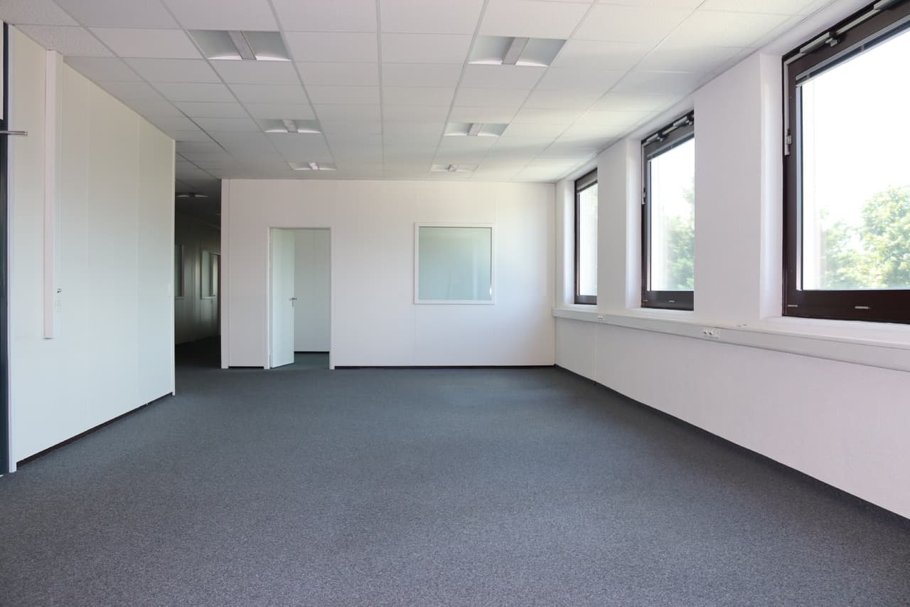 Büro an Rue du Pré-de-la-Fontaine 19, 1242 Satigny – Bild 2 von 7