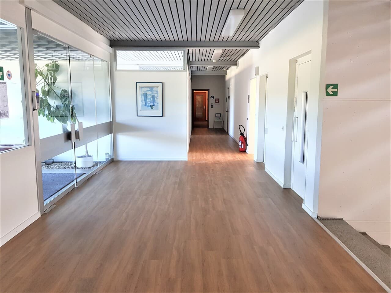 Office at Route des Dragons 7, 1033 Cheseaux-sur-Lausanne – Photo 4 of 7