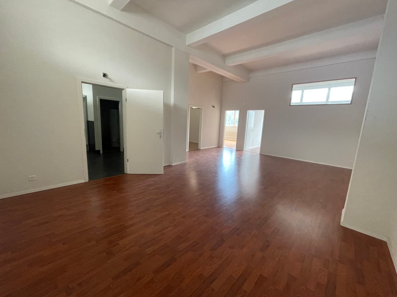 Office at Rue de l'Industrie 21, 1450 Ste-Croix – Photo 4 of 5