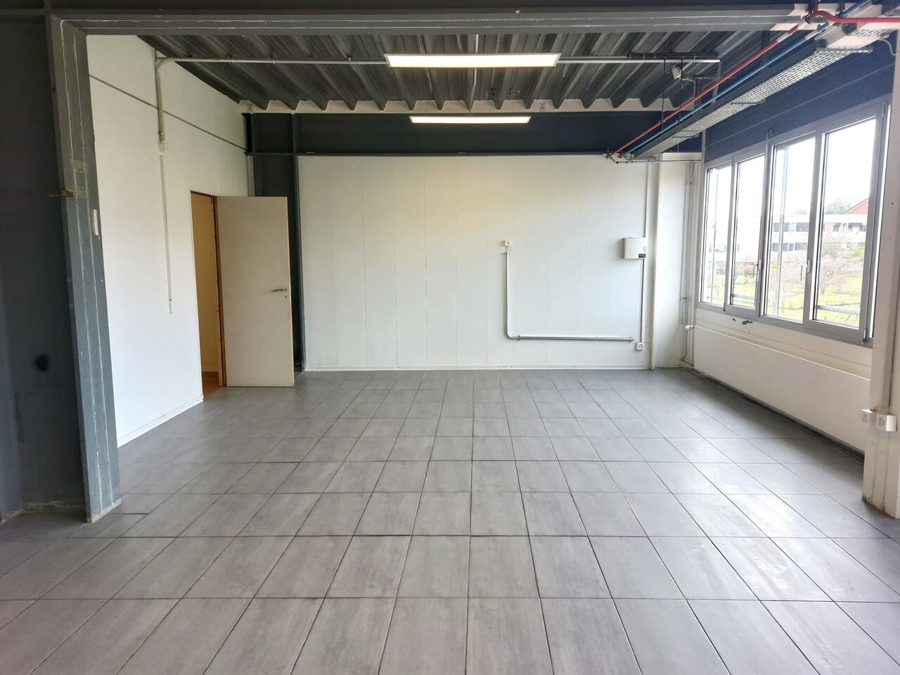 Office at Route de Denges 6-8, 1027 Lonay – Photo 2 of 7