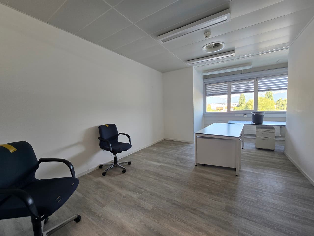 Büro an Avenue des Sports 42, 1400 Yverdon-les-Bains – Bild 2 von 8
