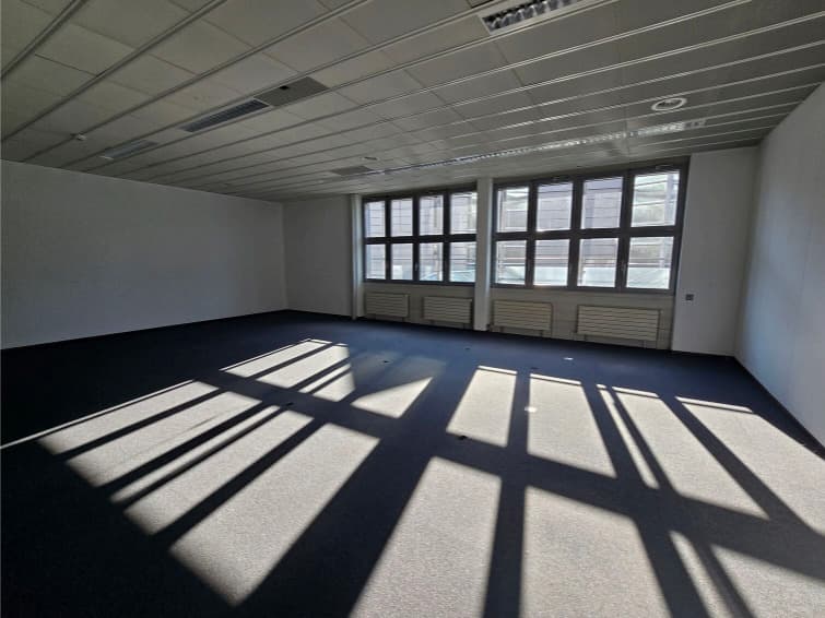 Office at Rue des Draizes 3,5,7, 2000 Neuchâtel – Photo 2 of 8