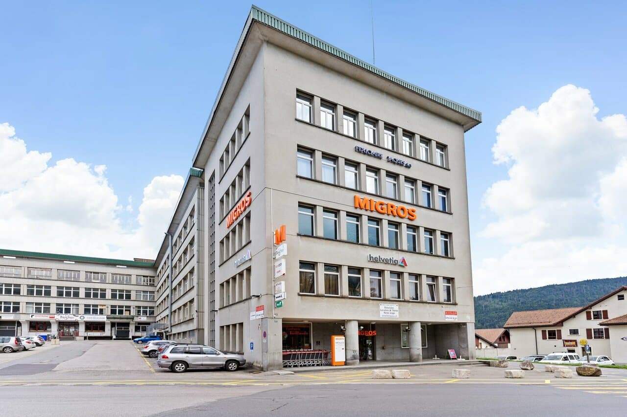 Bureau au Rue de l'Industrie 21, 1450 Ste-Croix