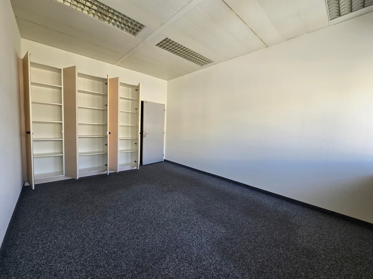 Büro an Avenue du Mont-Blanc 31, 1196 Gland – Bild 5 von 5