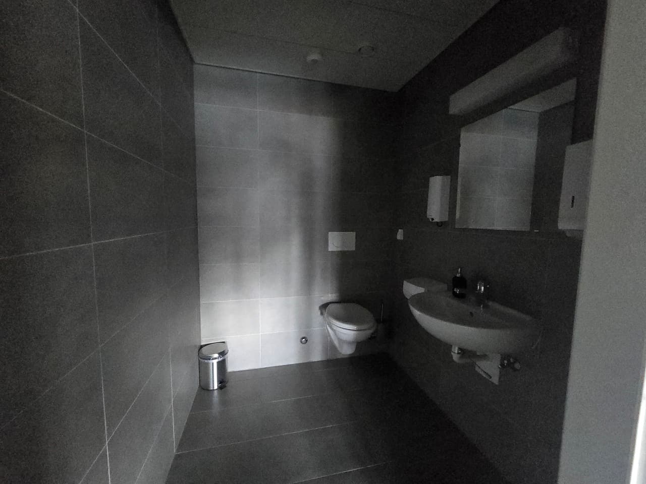 Office at Chemin de Budron H11, 1052 Le Mont-sur-Lausanne – Photo 4 of 9