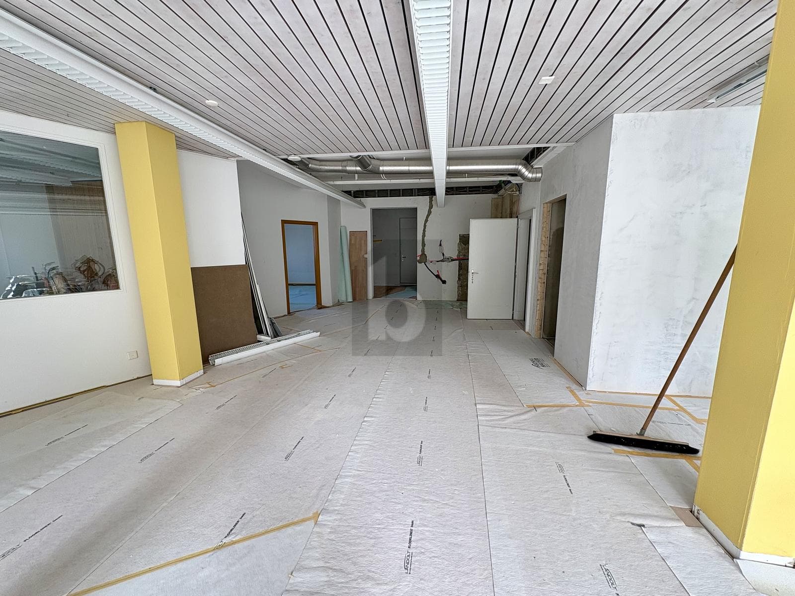 Office in 8840 Einsiedeln, 173m² – Photo 3 of 6