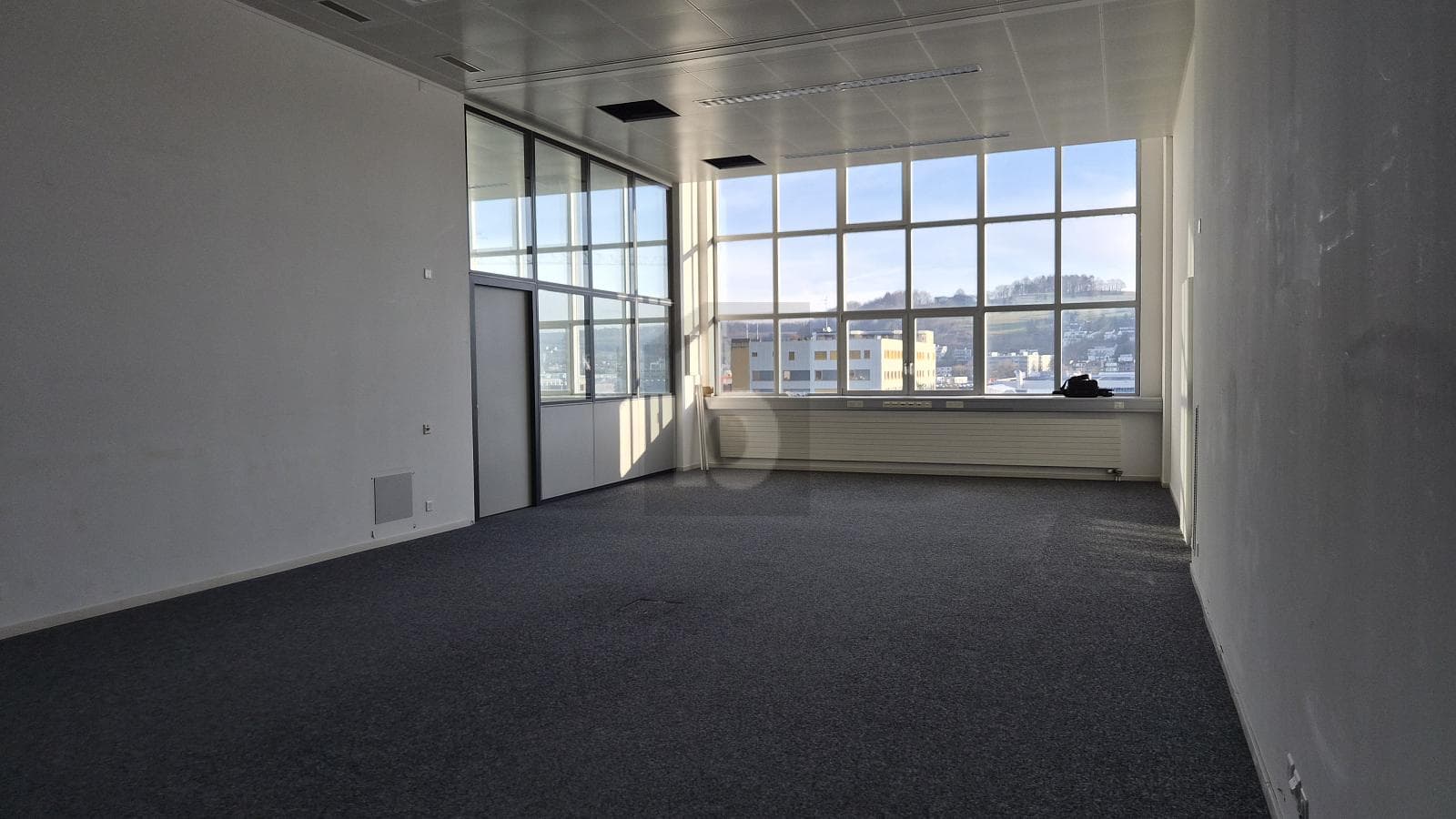 Büro in 8184 Bachenbülach, 78m² – Bild 2 von 6