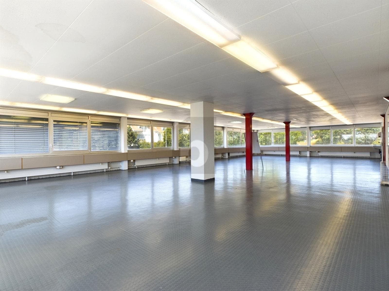 Office in 4537 Wiedlisbach, 256m² – Photo 2 of 6