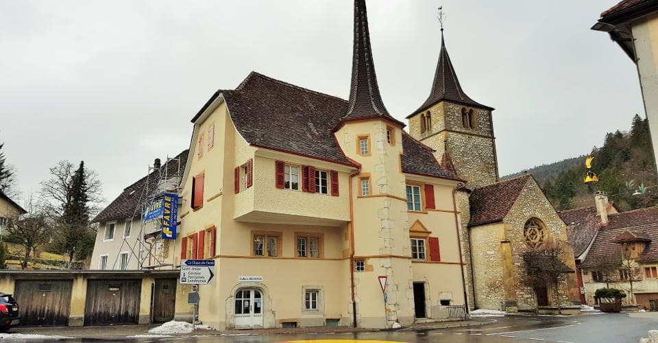 Gewerbe an Place de la Collégiale 2, 2042 Valangin