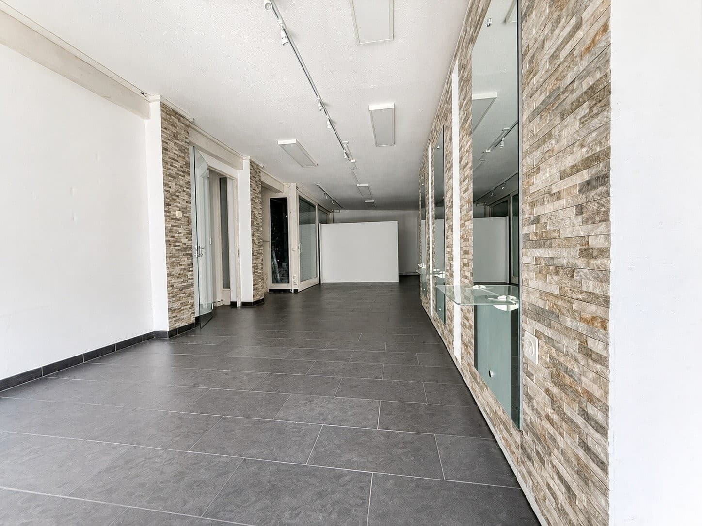 Commercial Space at Centralstrasse 45, 2540 Grenchen – Photo 2 of 8
