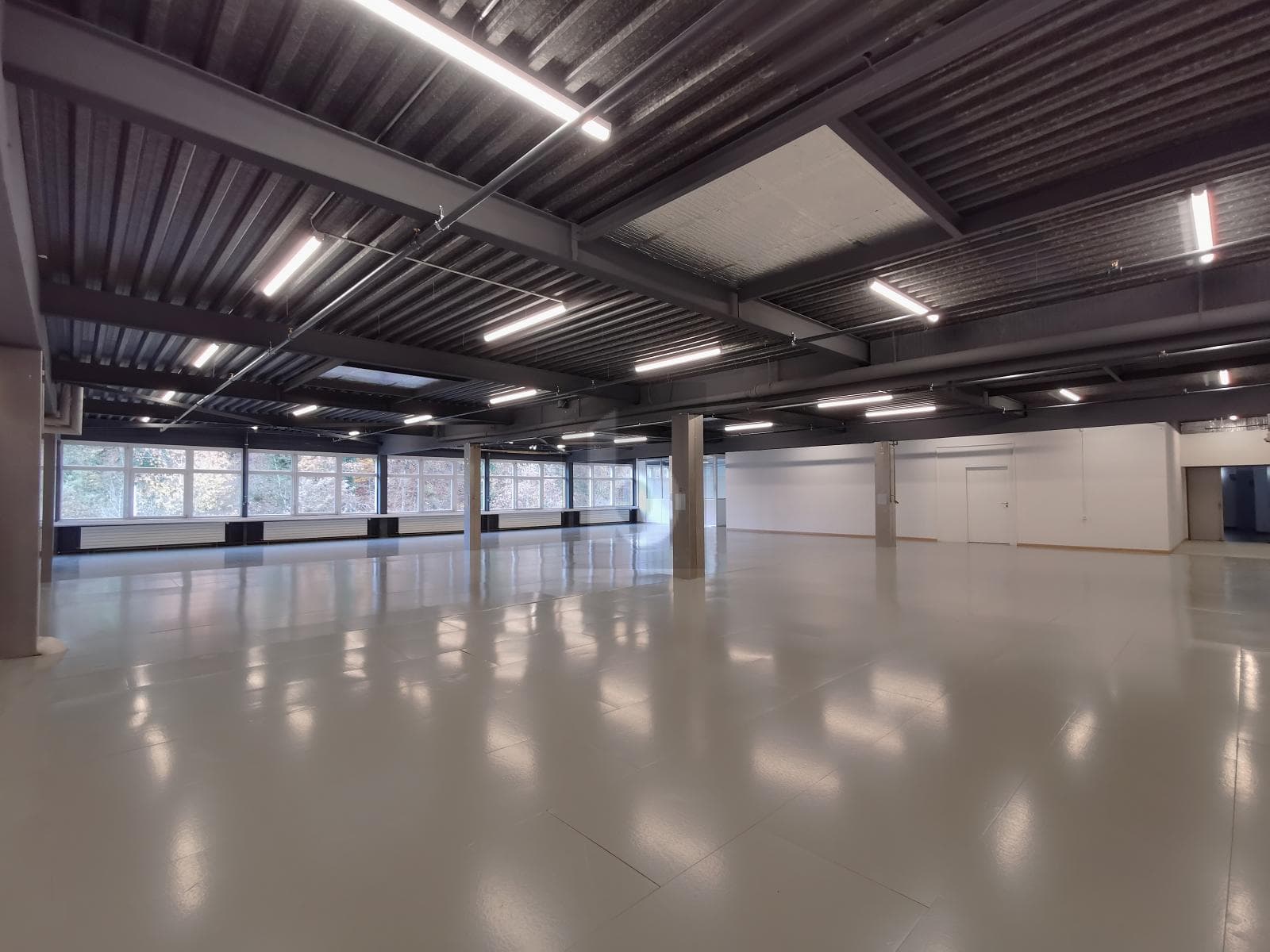 Industrie in 8630 Rüti ZH, 444m² – Bild 2 von 6