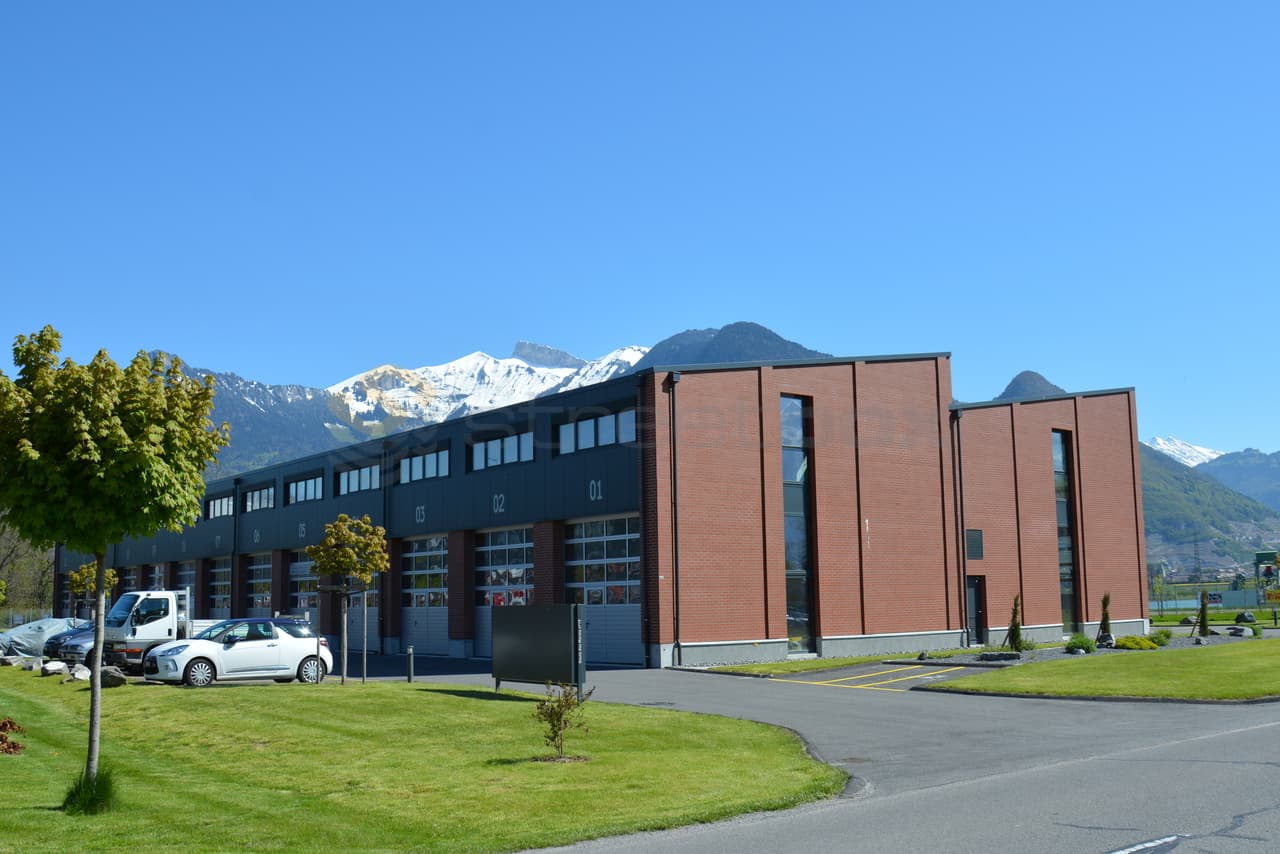 Büro an Route de l'Industrie 13-15, 1860 Aigle