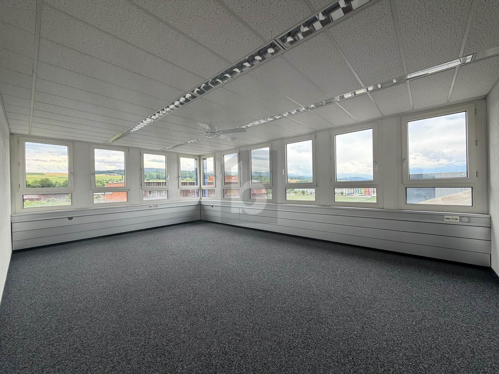 Büro in 3110 Münsingen, 180m²