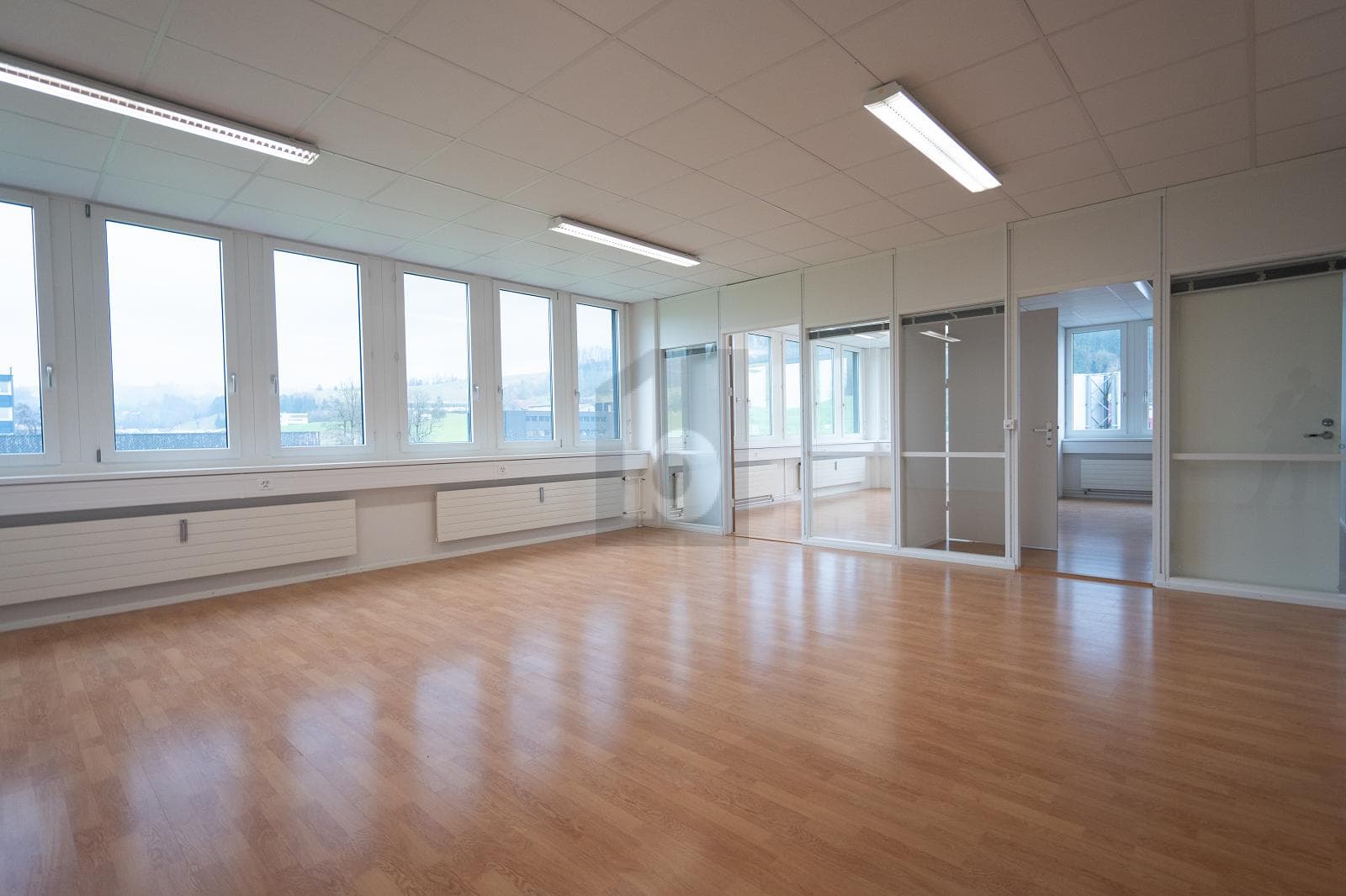 Büro in 6340 Baar, 347m²