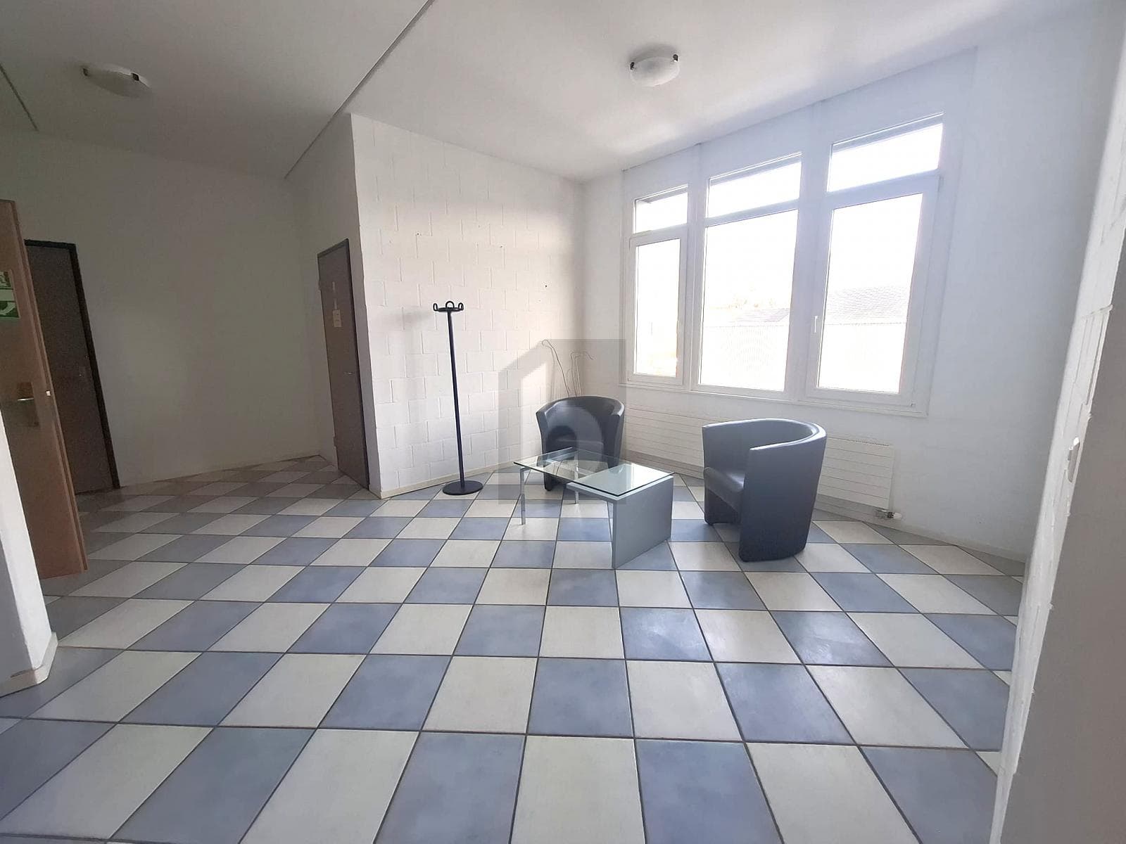 Büro in 2855 Glovelier, 25m² – Bild 4 von 5