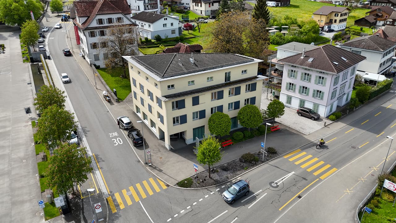 Büro an Dorfstrasse 2, 6072 Sachseln