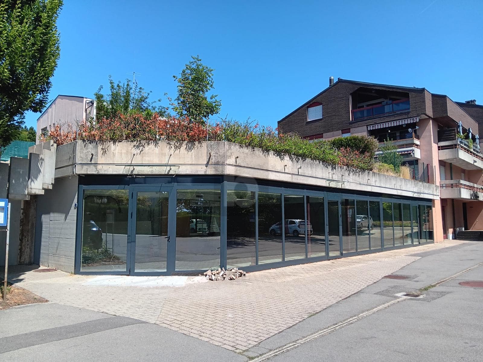 Office in 1073 Savigny, 212m²