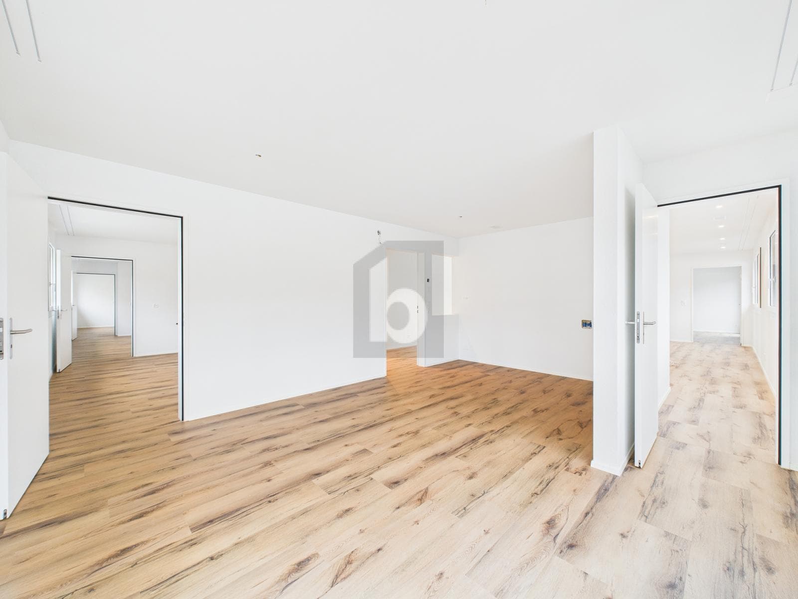 Praxis in 4460 Gelterkinden, 227m² – Bild 3 von 6