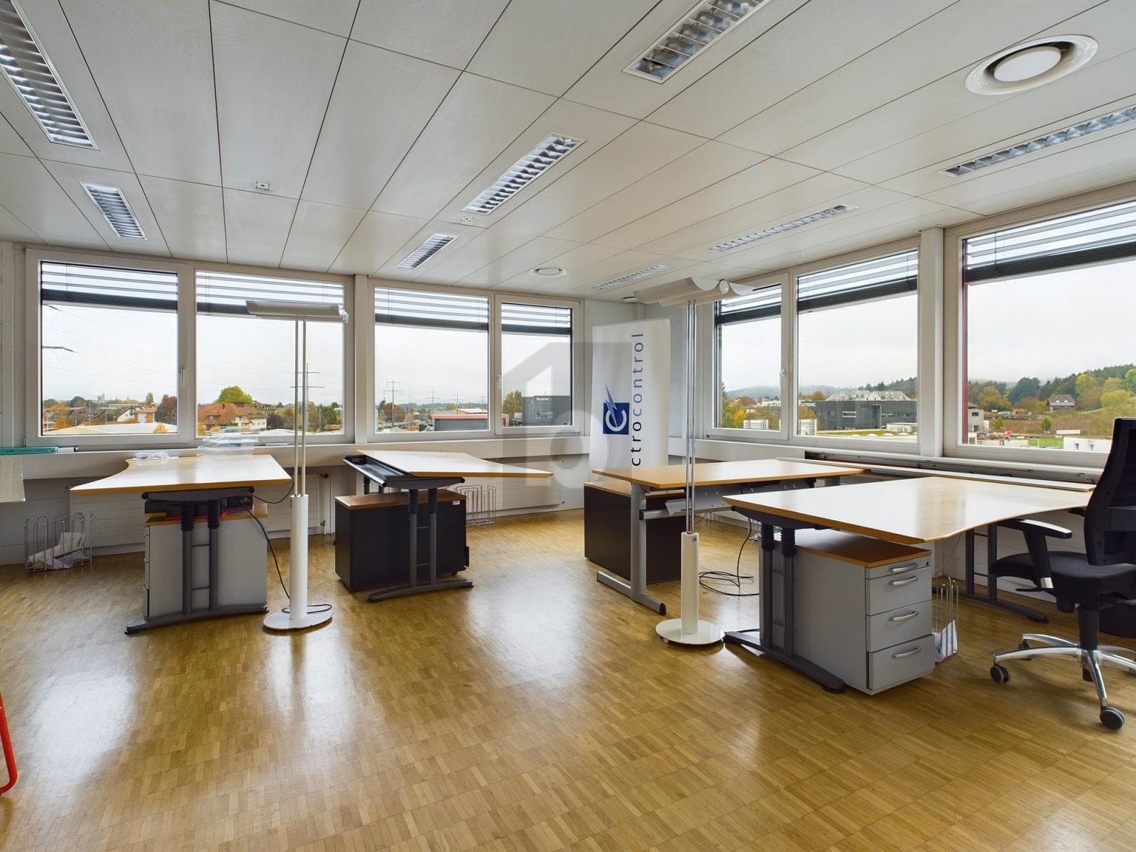 Büro in 3322 Urtenen-Schönbühl, 330m² – Bild 2 von 6