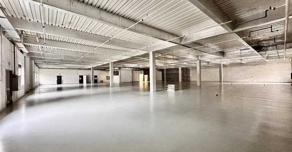 Lager in 1920 Martigny, 100m² – Bild 2 von 5