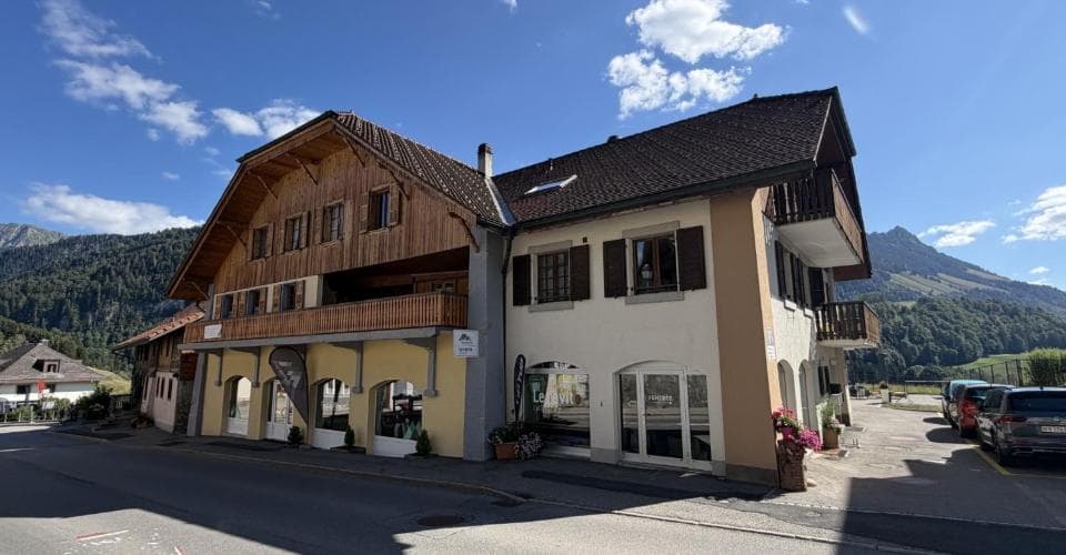 Gewerbe an Rue du Centre 34, 1637 Charmey (Gruyère)