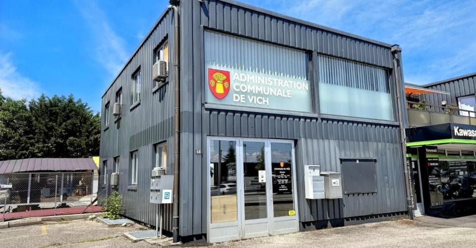 Espace commercial au Route de l'Etraz 6, 1267 Vich
