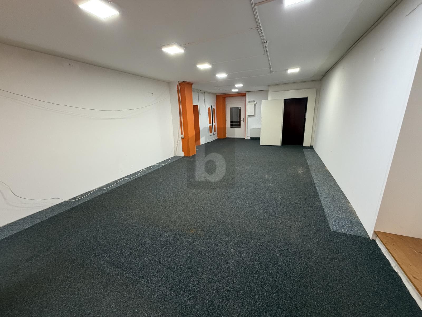 Office in 1400 Yverdon-les-Bains, 130m² – Photo 3 of 4