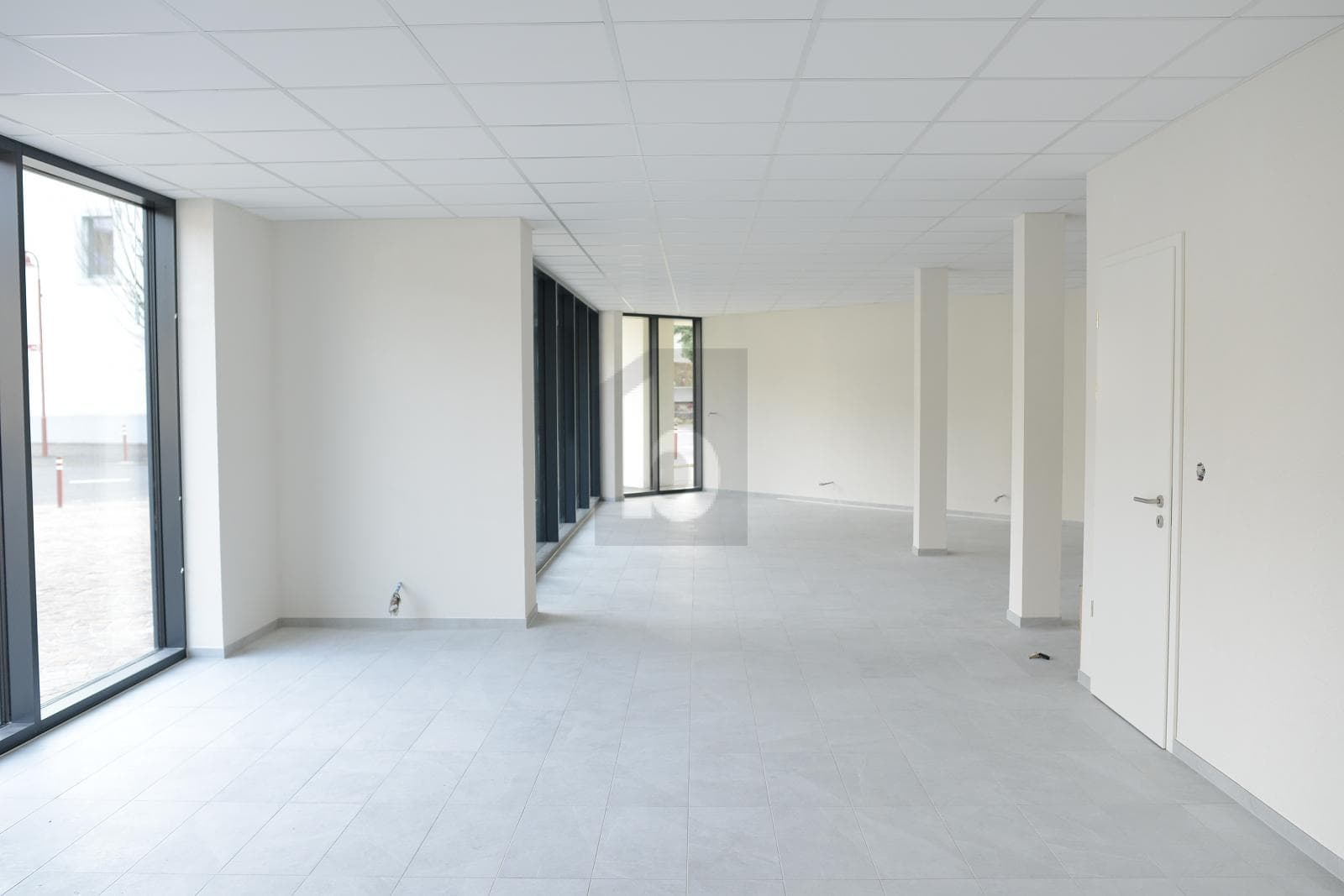 Ladenfläche in 1026 Denges, 109m² – Bild 2 von 6