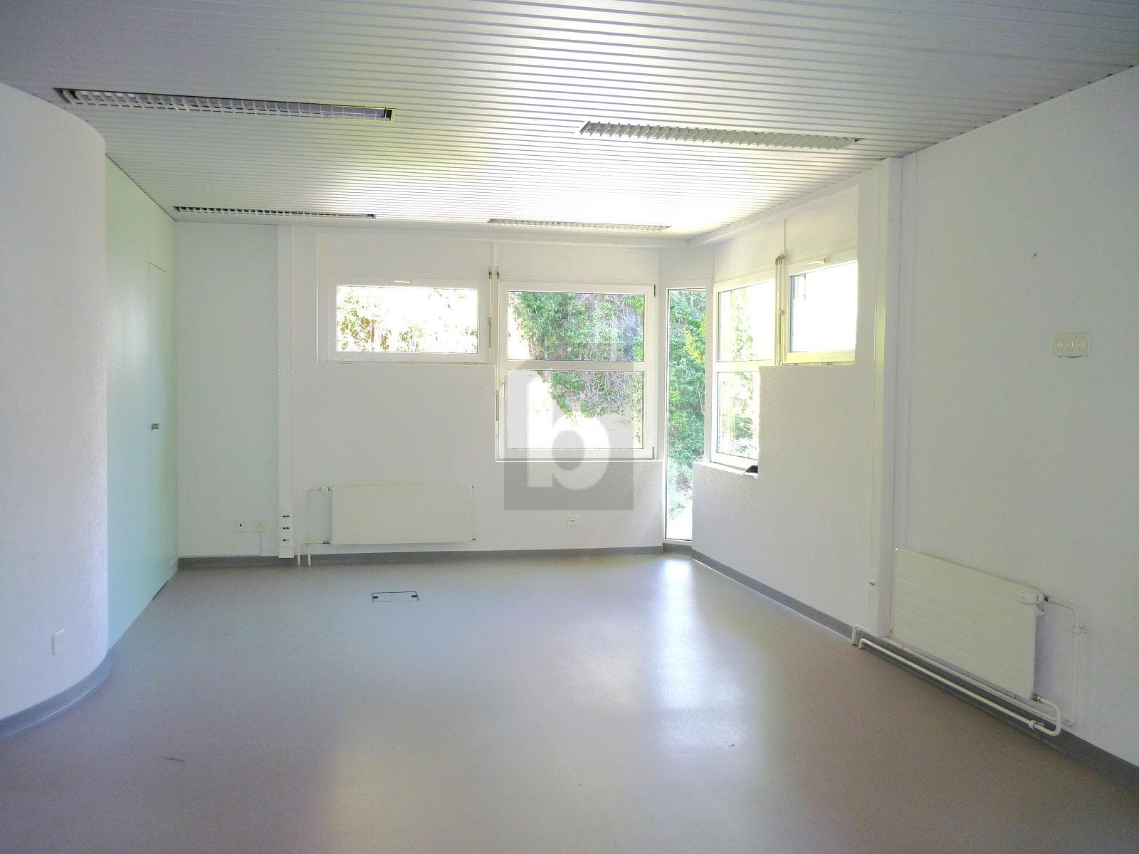 Büro in 1315 La Sarraz, 208m² – Bild 2 von 6