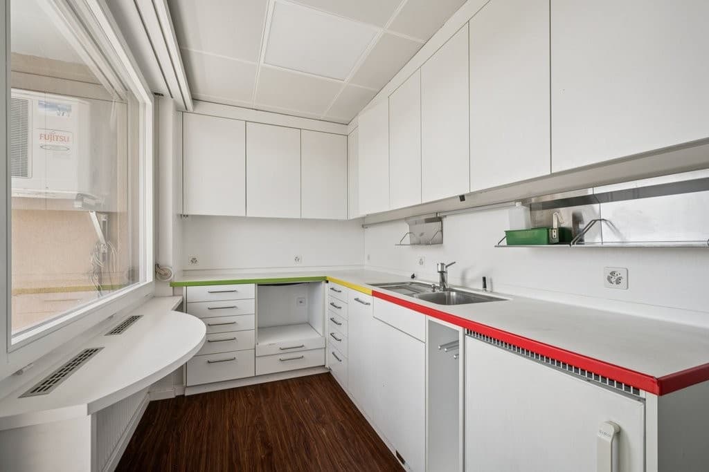 Praxis an Weiningerstrasse 48, 8103 Unterengstringen – Bild 4 von 7