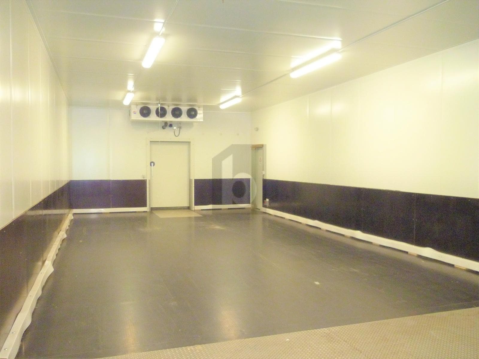 Lager in 1432 Gressy VD, 247m² – Bild 3 von 6