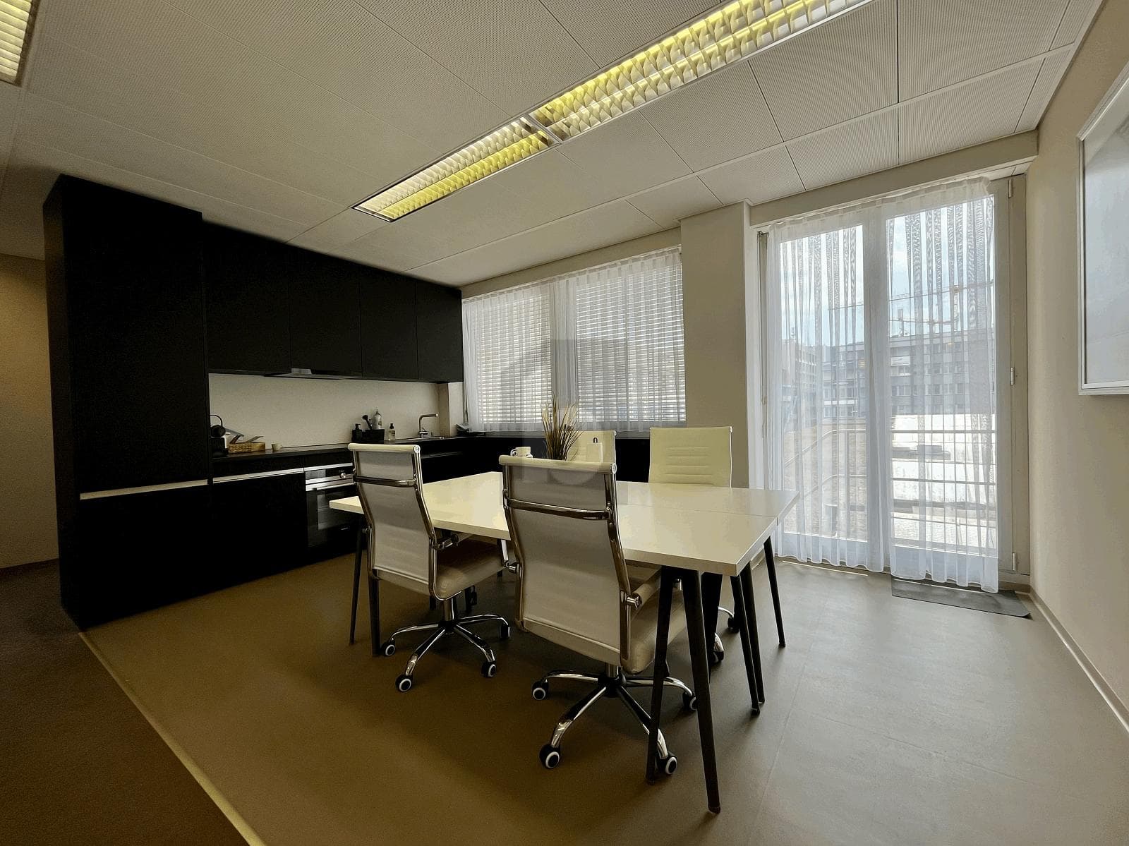 Büro in 8048 Zürich, 452m² – Bild 2 von 6