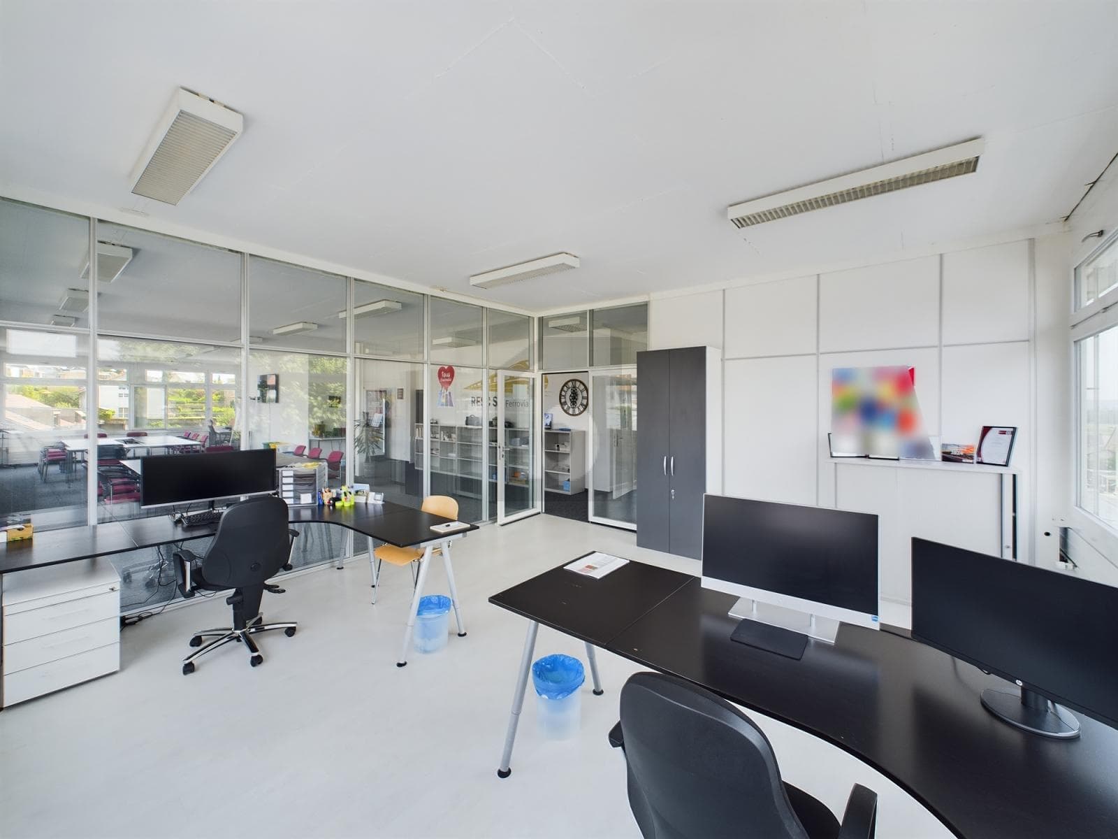 Büro in 3232 Ins, 127m²