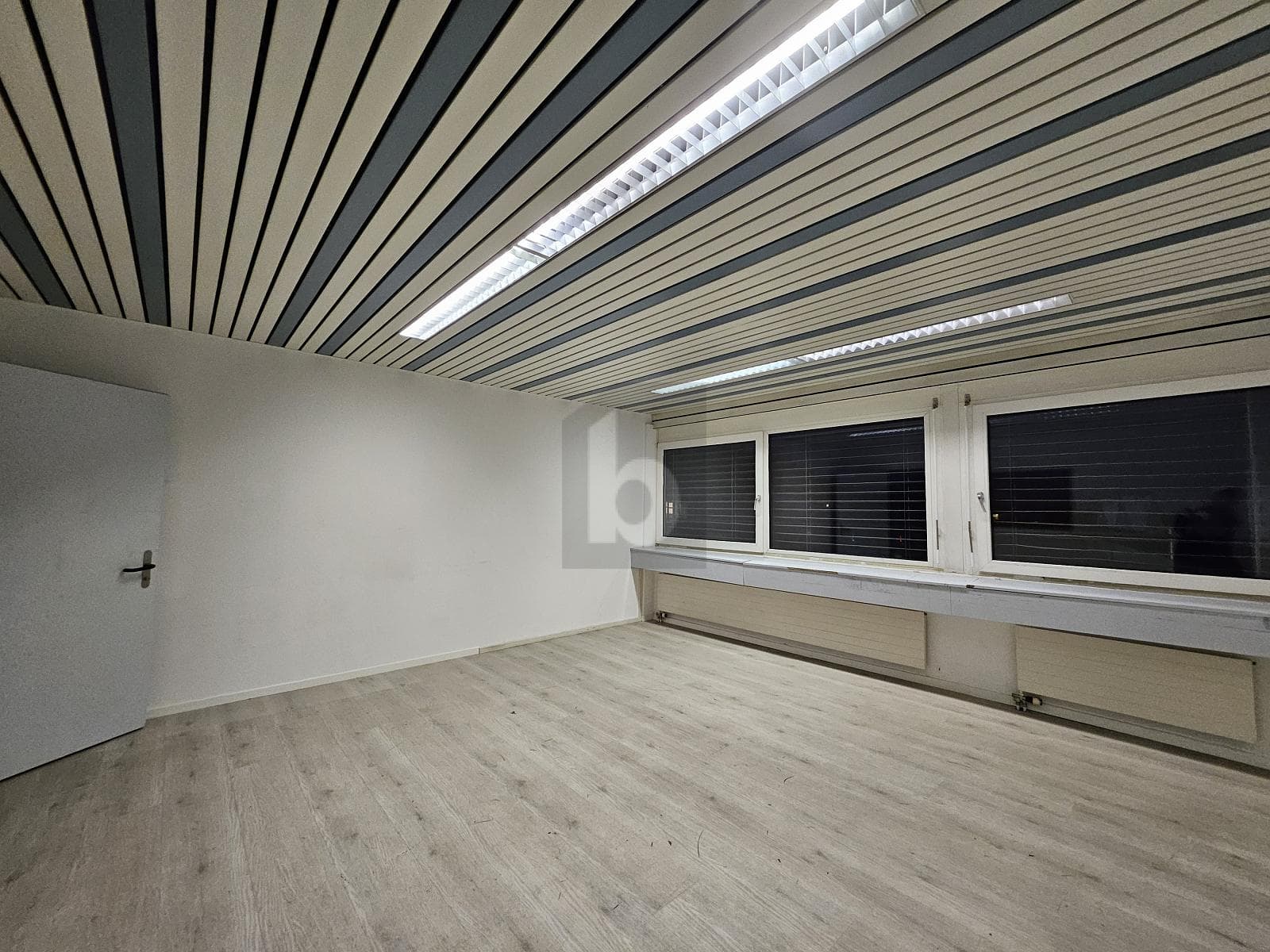 Büro in 8306 Brüttisellen, 401m² – Bild 2 von 6
