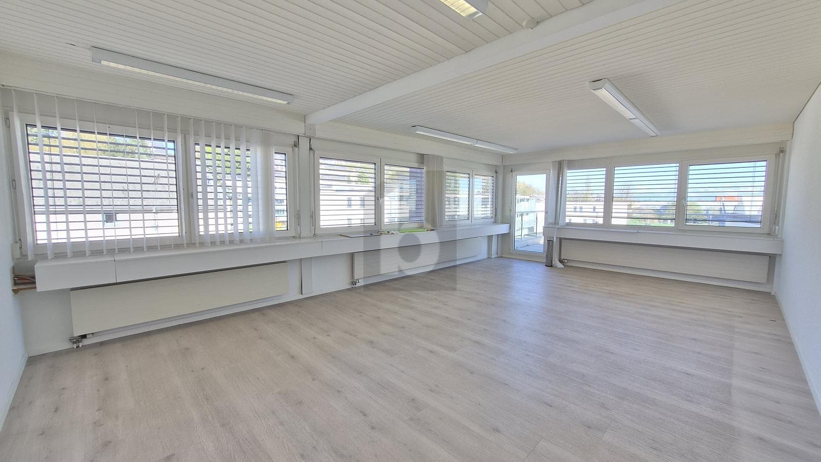 Büro in 8306 Brüttisellen, 401m²