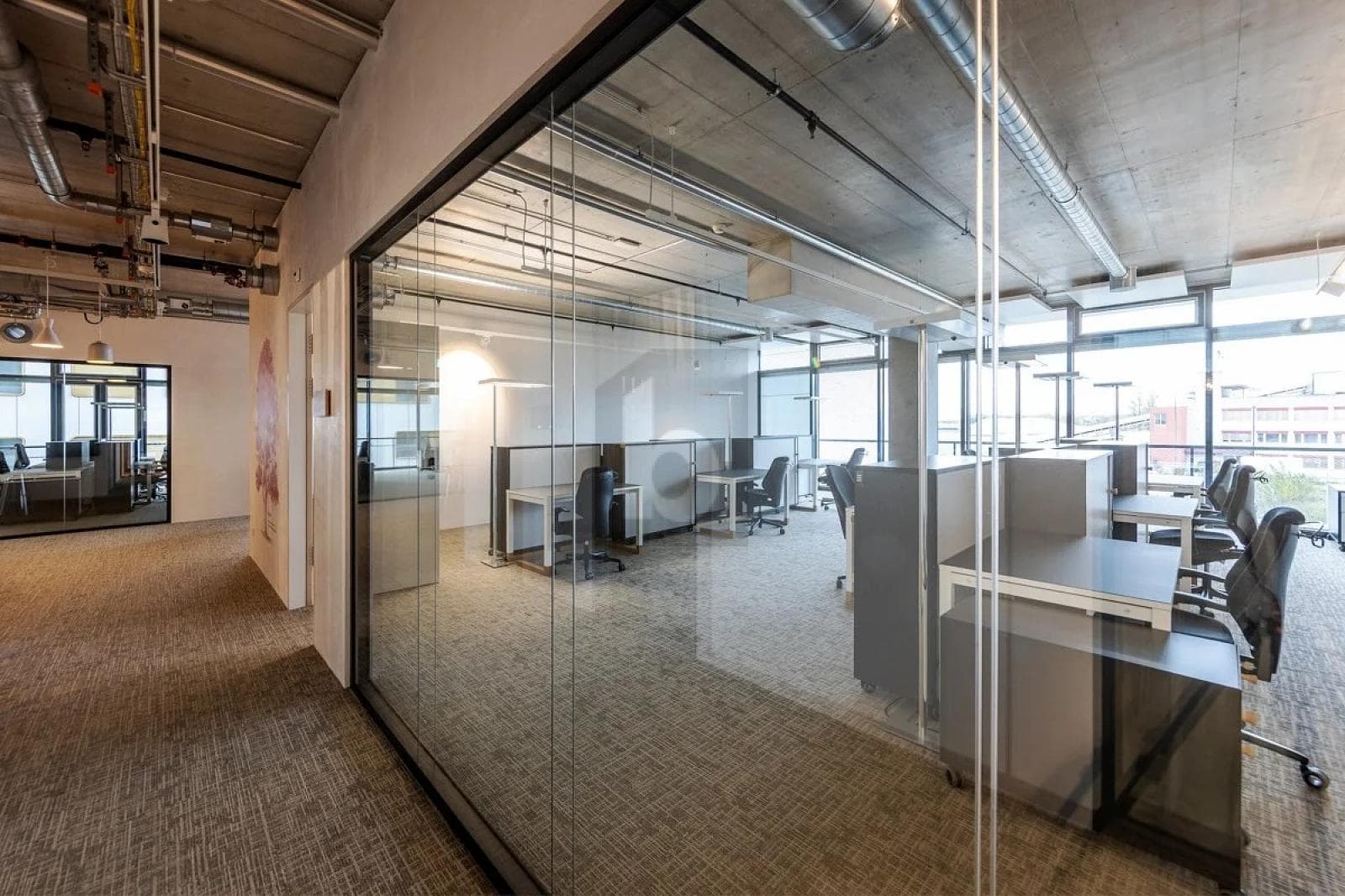 Bureau à 4123 Allschwil, 100m² – Photo 2 sur 6