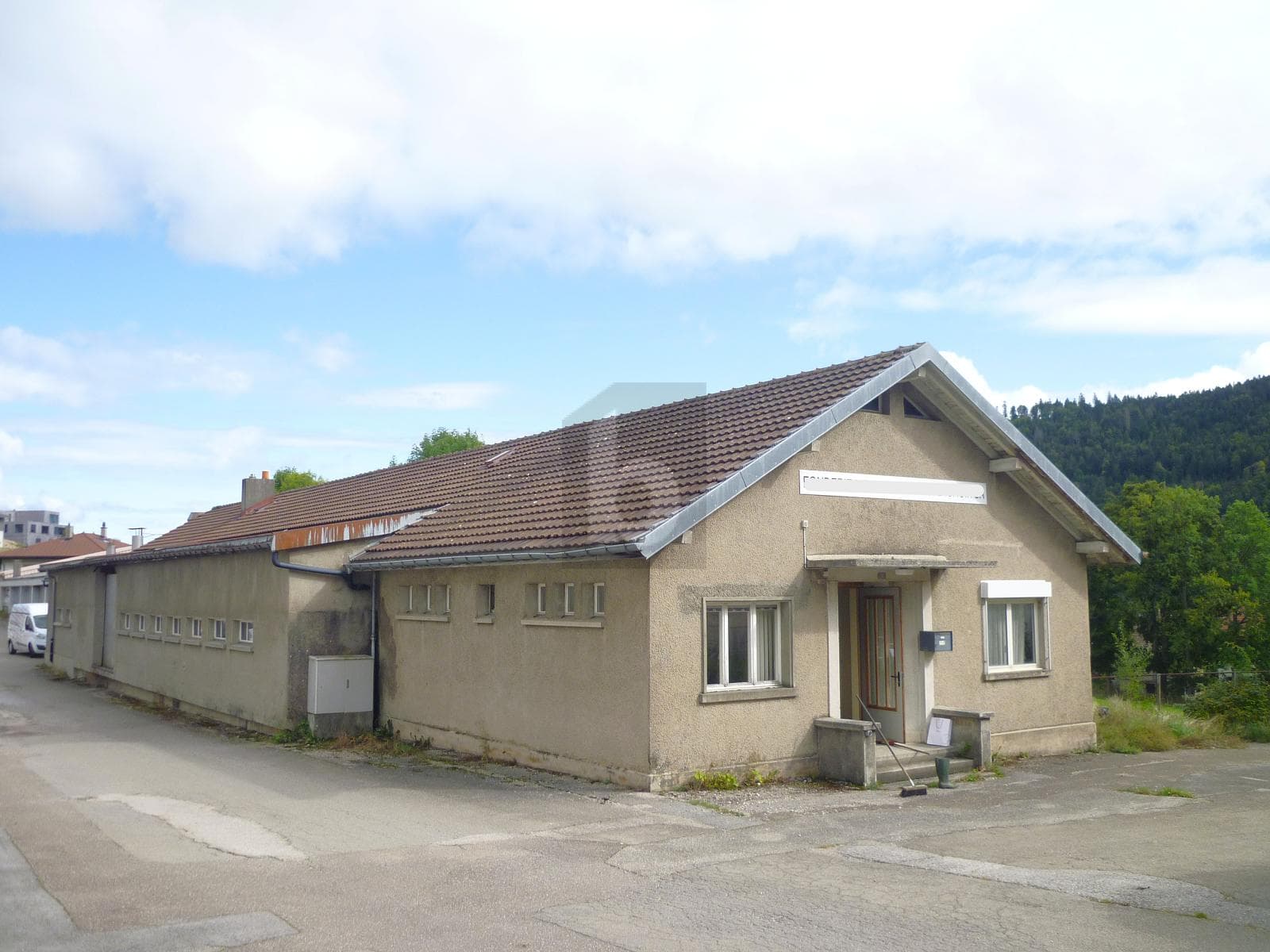 Industrie in 1450 Ste-Croix, 250m²