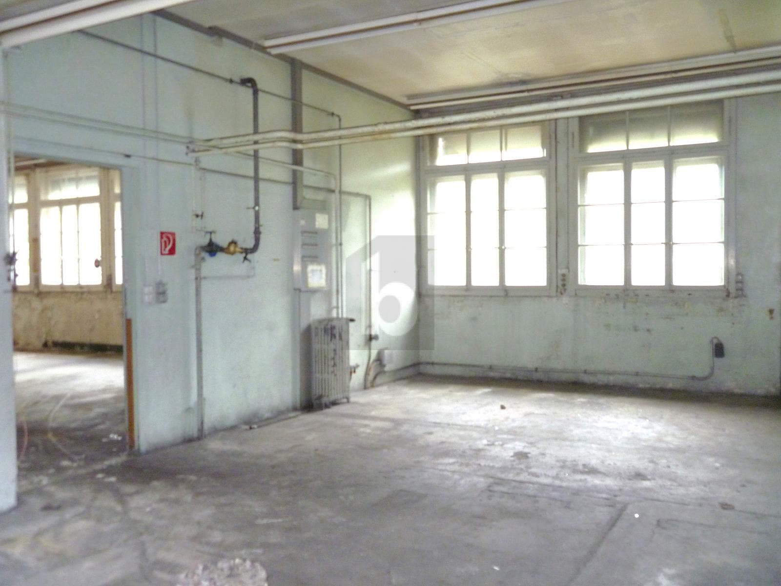 Industrie in 1450 Ste-Croix, 250m² – Bild 2 von 6