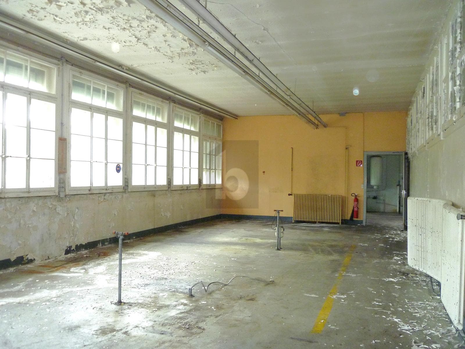 Industrie in 1450 Ste-Croix, 250m² – Bild 3 von 6