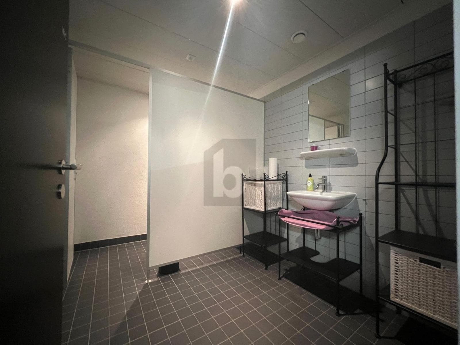 Ladenfläche in 8304 Wallisellen, 216m² – Bild 5 von 6