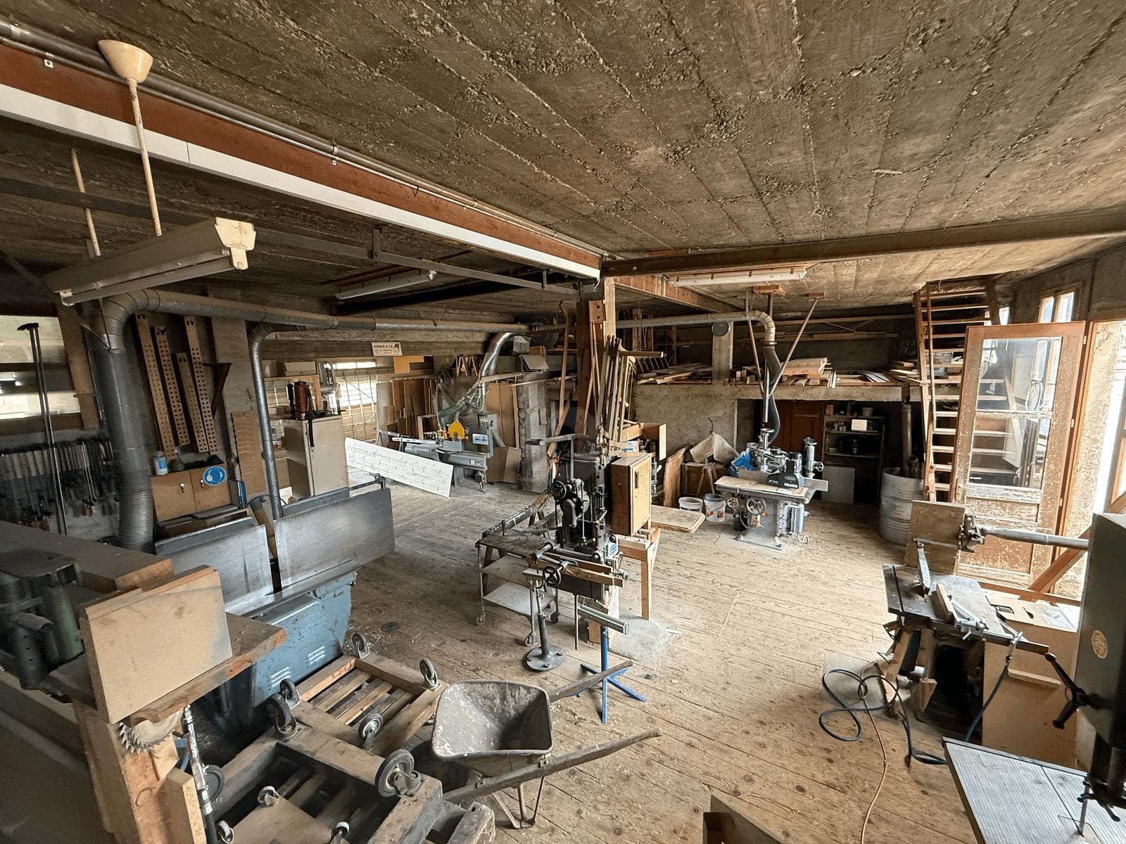 Atelier in 2126 Les Verrières, CHF 3'000 pro Monat – Bild 2 von 4
