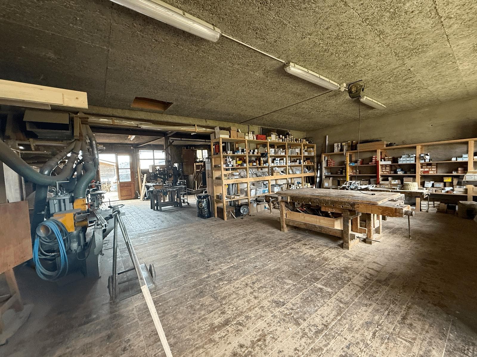Atelier in 2126 Les Verrières, CHF 3'000 pro Monat