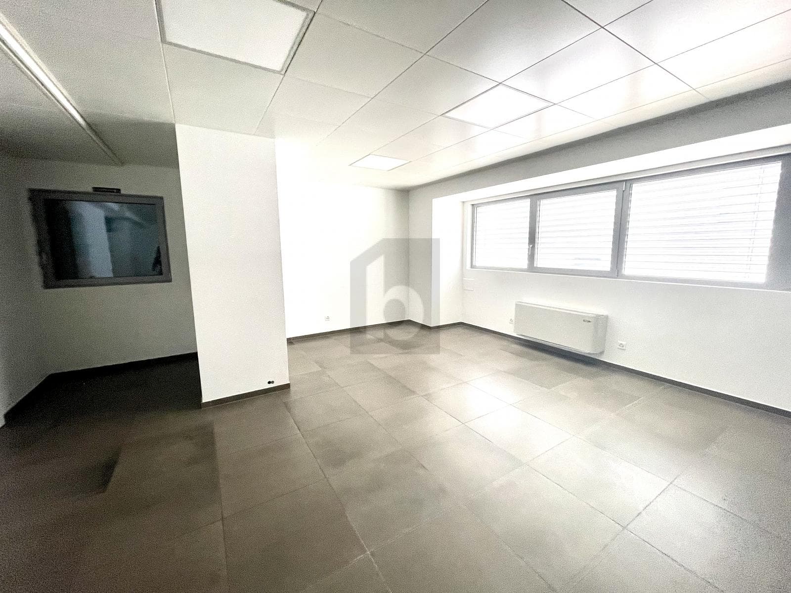 Büro in 6528 Camorino, CHF 4'000 pro Monat – Bild 4 von 6