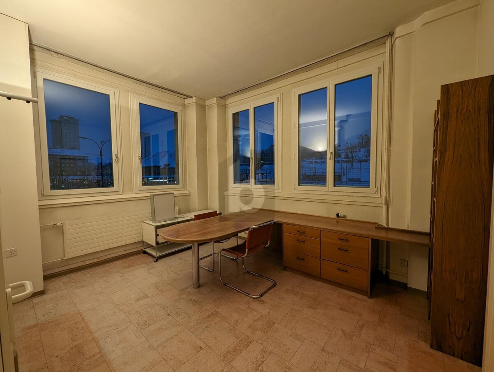 Office in 2300 La Chaux-de-Fonds, 145m² – Photo 3 of 6