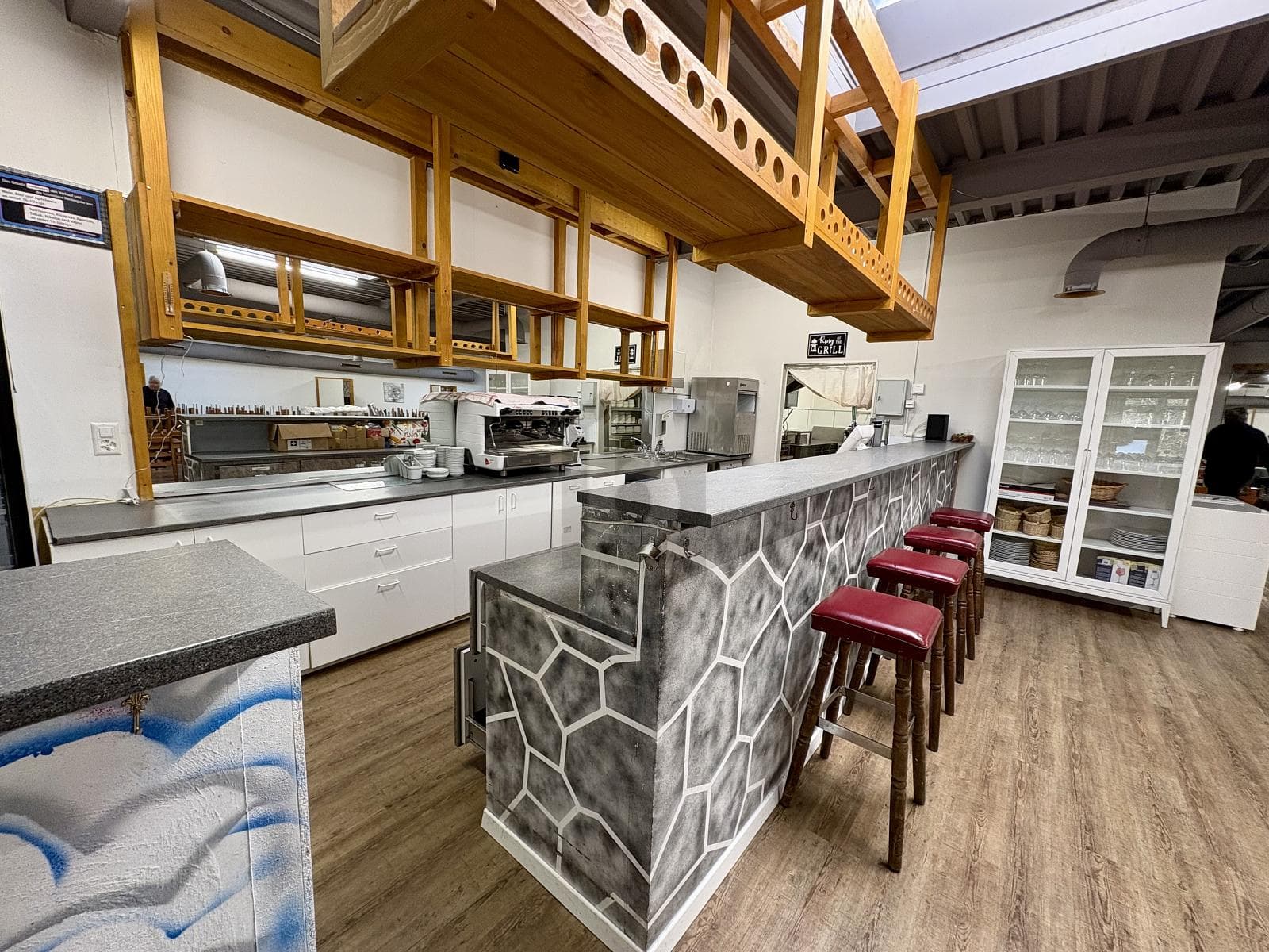 Restauration à 8630 Rüti ZH, 299m² – Photo 4 sur 6