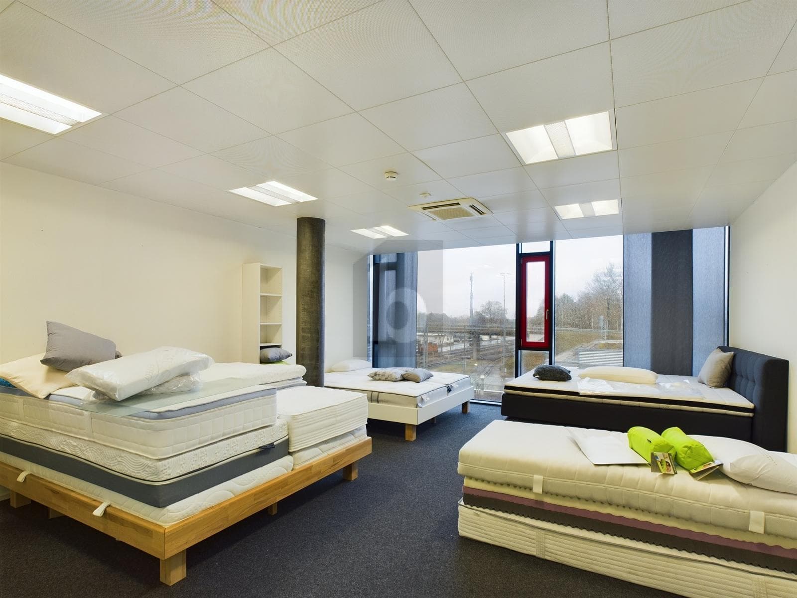 Büro in 7013 Domat/Ems, 150m² – Bild 3 von 6