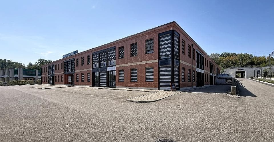 Gewerbe an Route Suisse 9, 1295 Mies VD