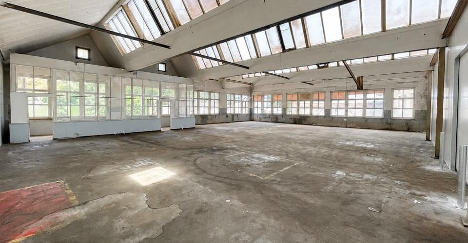 Espace commercial au Clos du Doubs-st-ursanne, 2882 St-Ursanne – Photo 2 sur 14