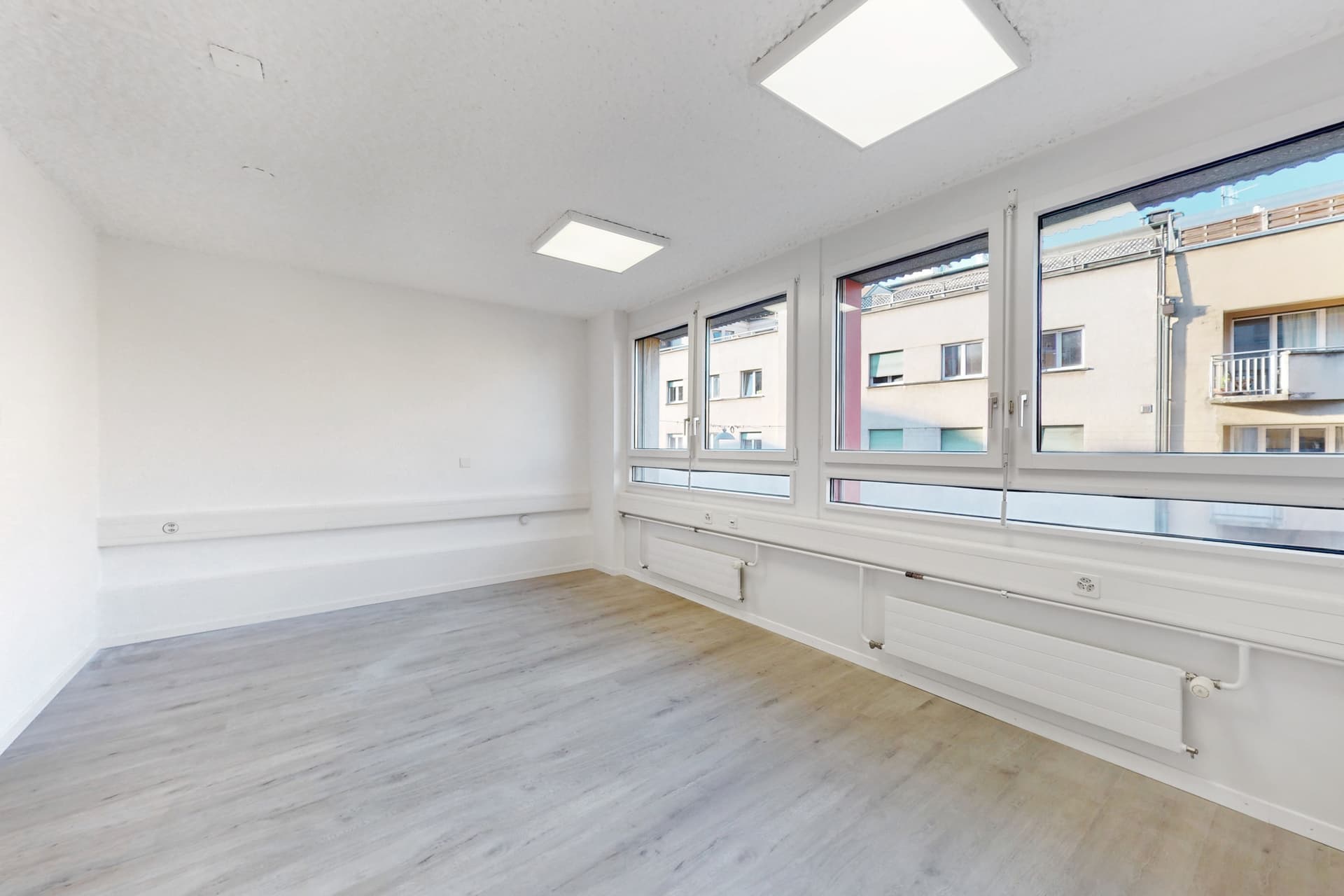 Büro an Rue de la Gare 45, 1260 Nyon – Bild 2 von 10