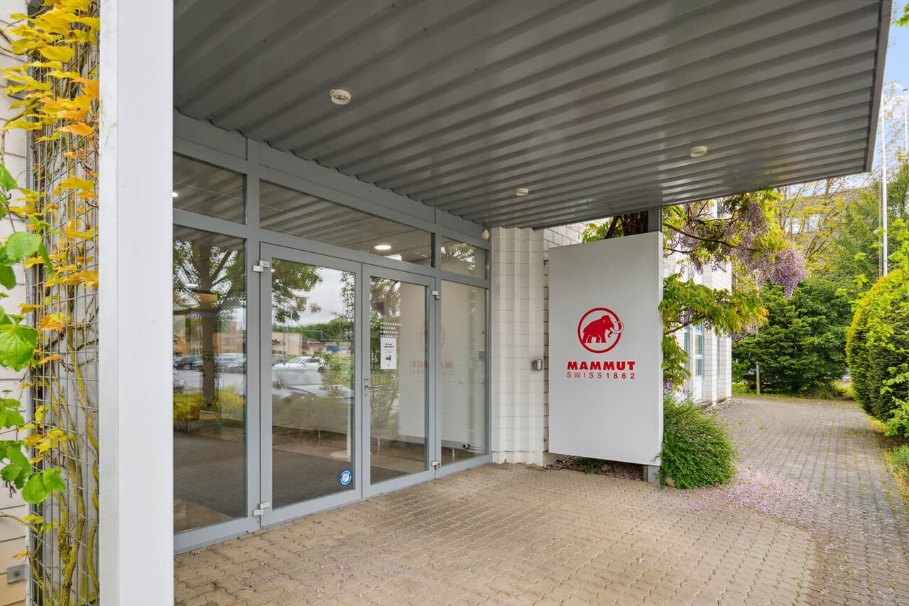 Office at Birren 5, 5703 Seon